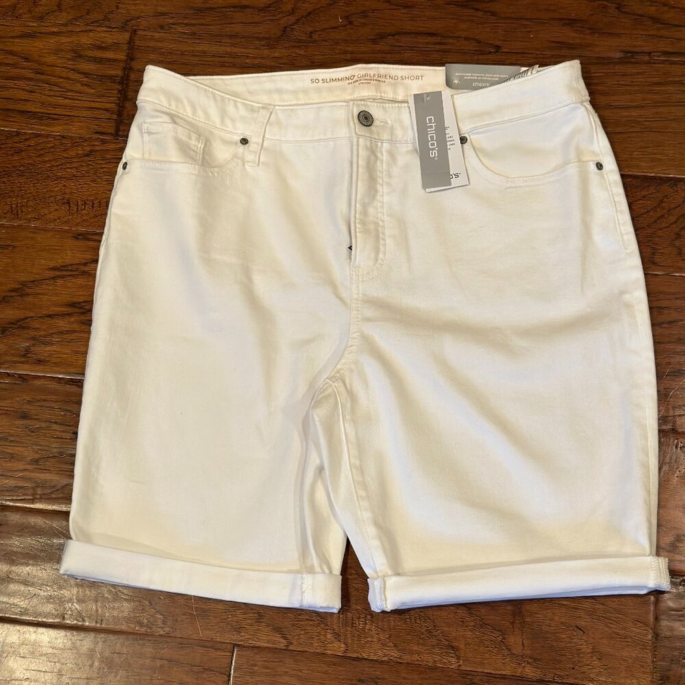 Chicos's Girlfriend So Slimming Girlfriend Short, 2.5 NWT